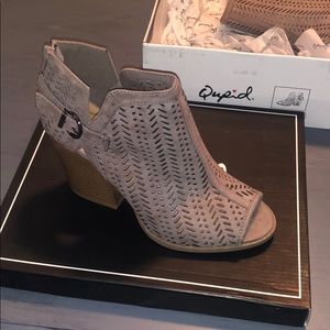 Quipd Taupe Booties